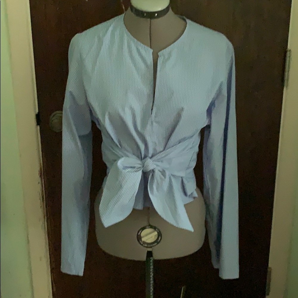 Blue pinstripe waist tie top with wide sleeves